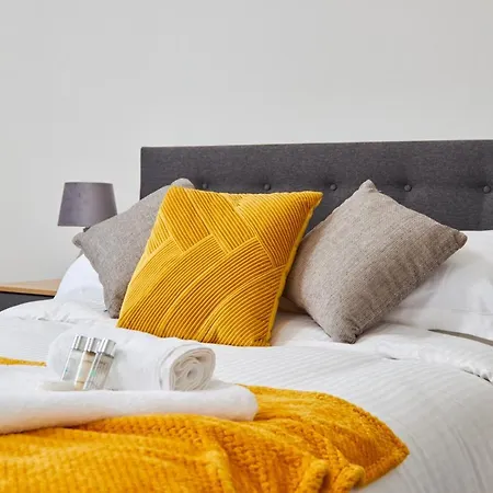 Ecclesburn House By Lavender Stays Leeds (West Yorkshire)